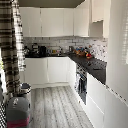 Апартаменты Stamford - Entire Flat Экстерьер фото
