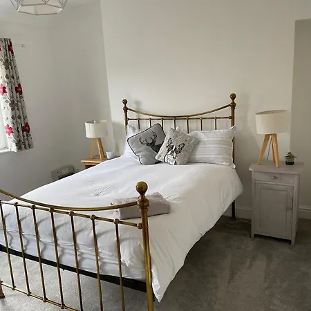 Апартаменты Stamford - Entire Flat Экстерьер фото