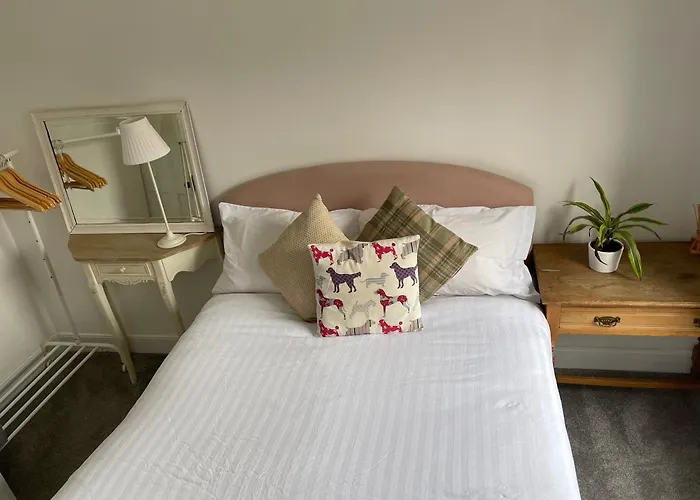 Stamford - Entire Flat