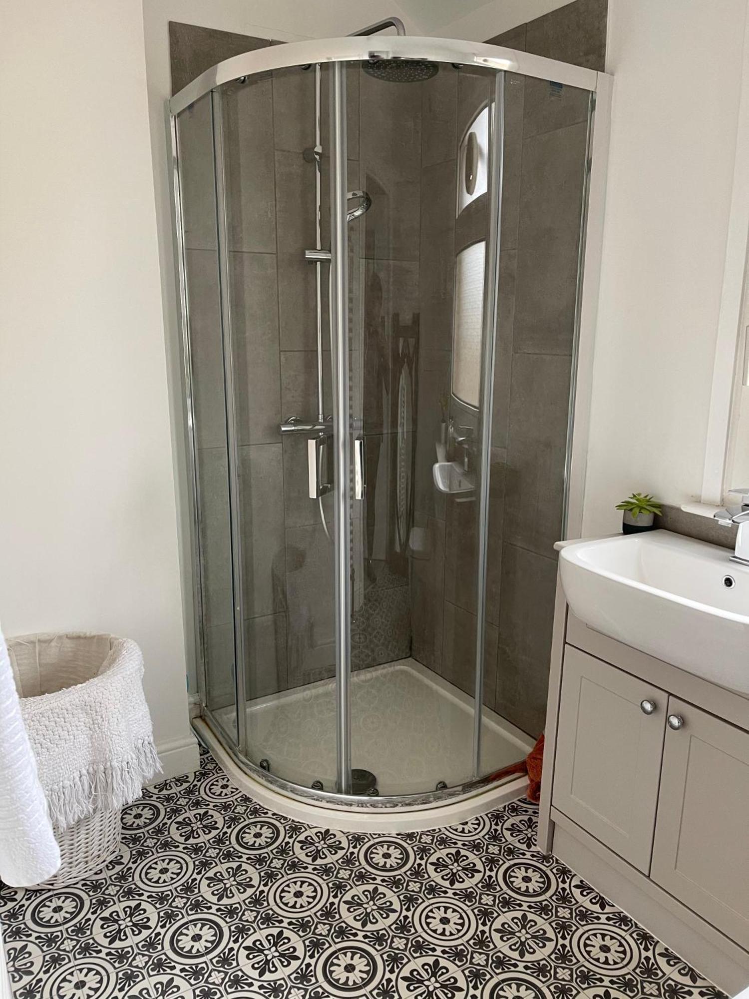 - Entire Flat * Stamford